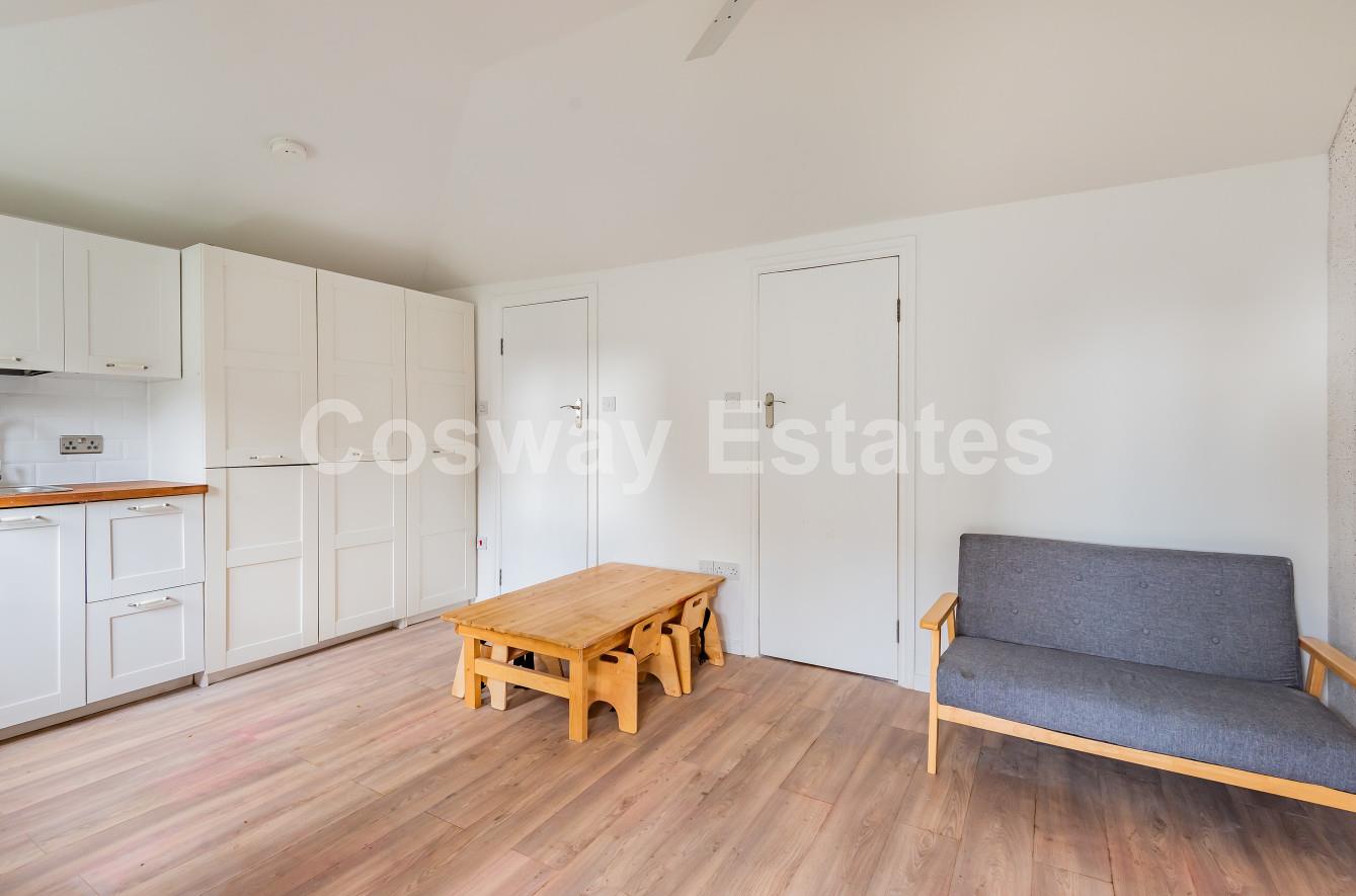 Worcester Crescent, Mill Hill